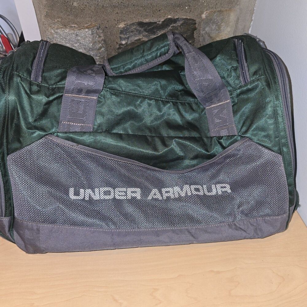 Under Armour Duffle Gym Bag W. Shoulder Strap Workout Green